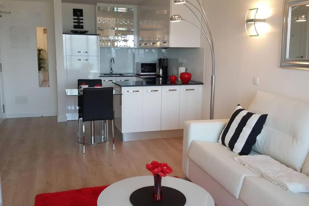 Modern Apartment With Stunning Sea View Кала Миллор Экстерьер фото